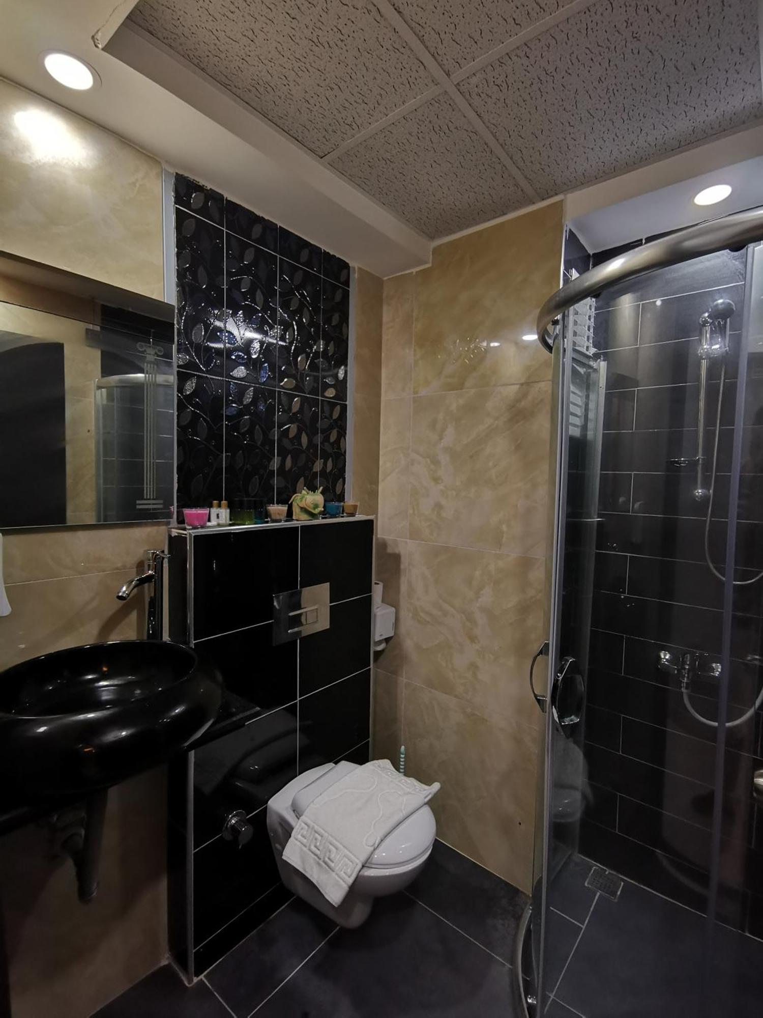 Otel Beyond 2*