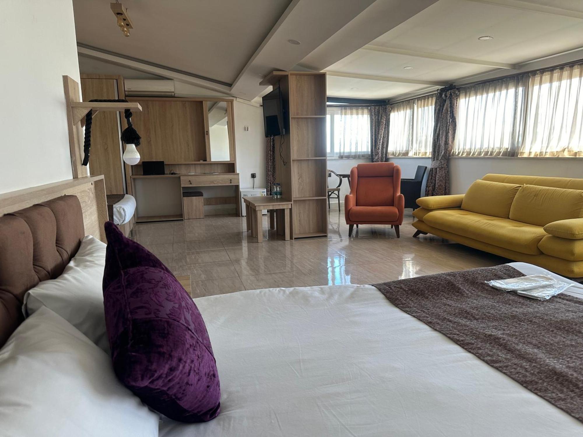 Otel Beyond