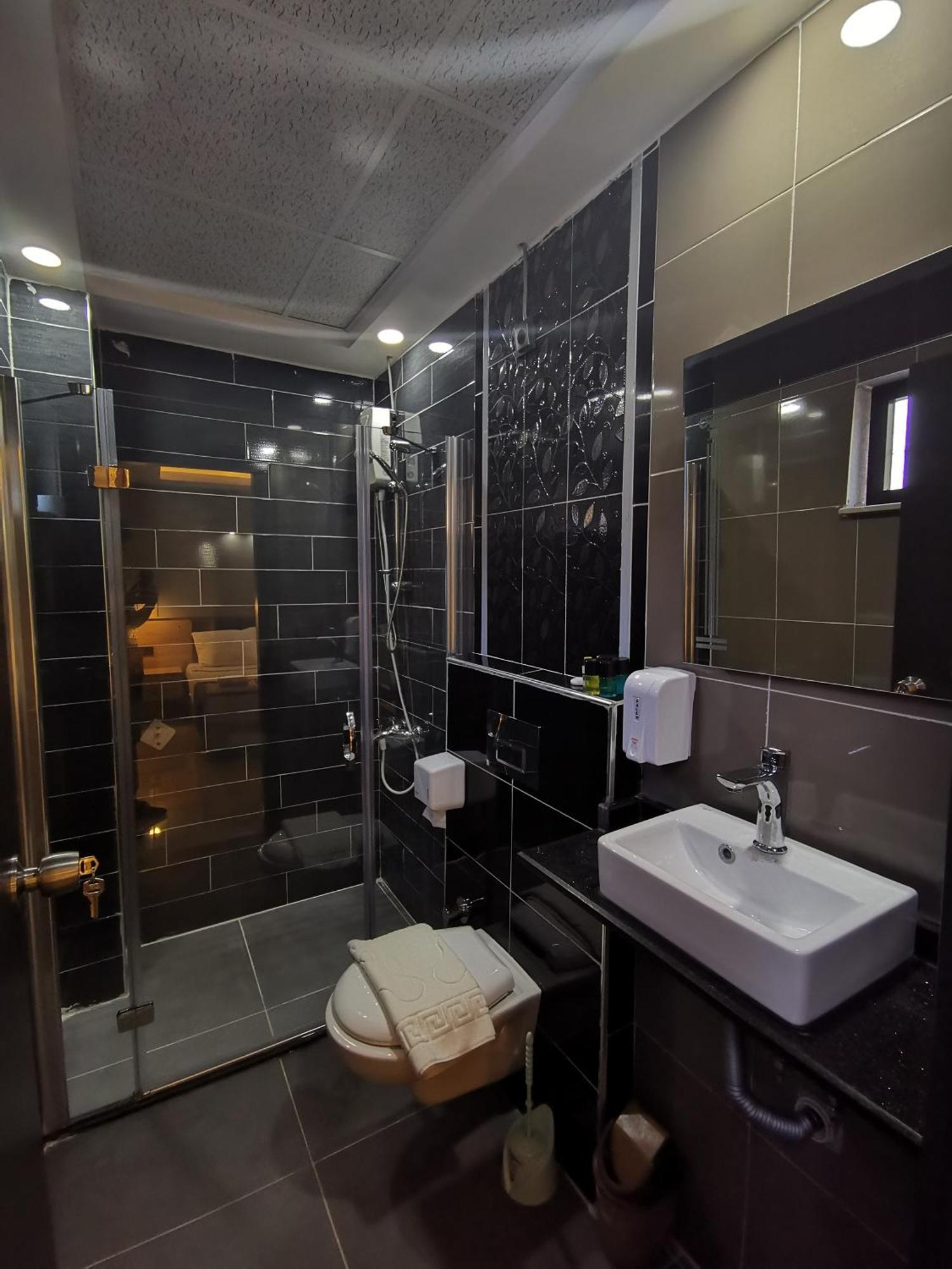Otel Beyond 2*